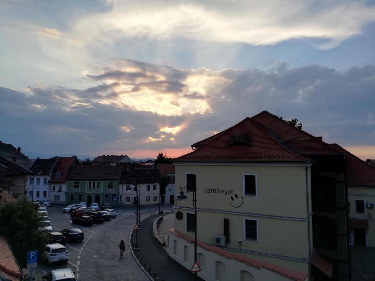 Zur Linde Apartment Sibiu Exterior photo