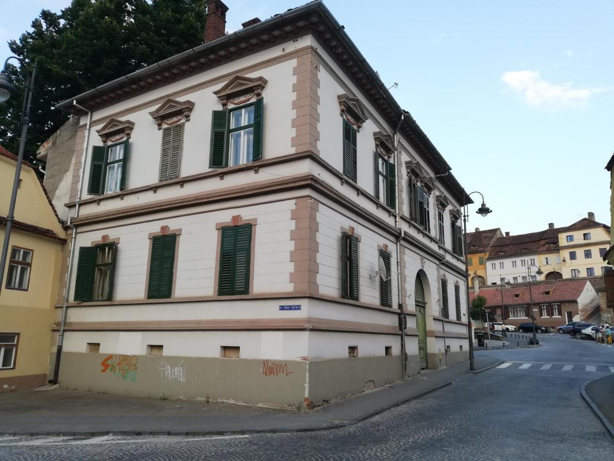 Zur Linde Apartment Sibiu Exterior photo